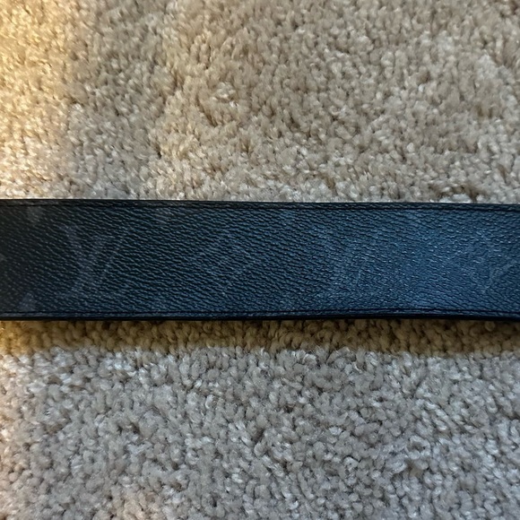 Men’s BLK Louis Vuitton reversible belt. Excellent condition with box and duster - Picture 7 of 9